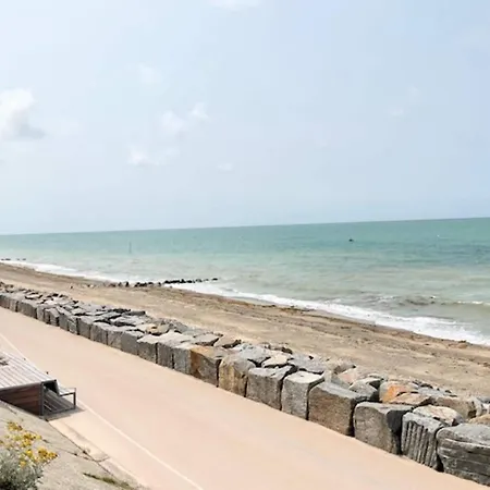 Daire 1-bedroom With View Of Private